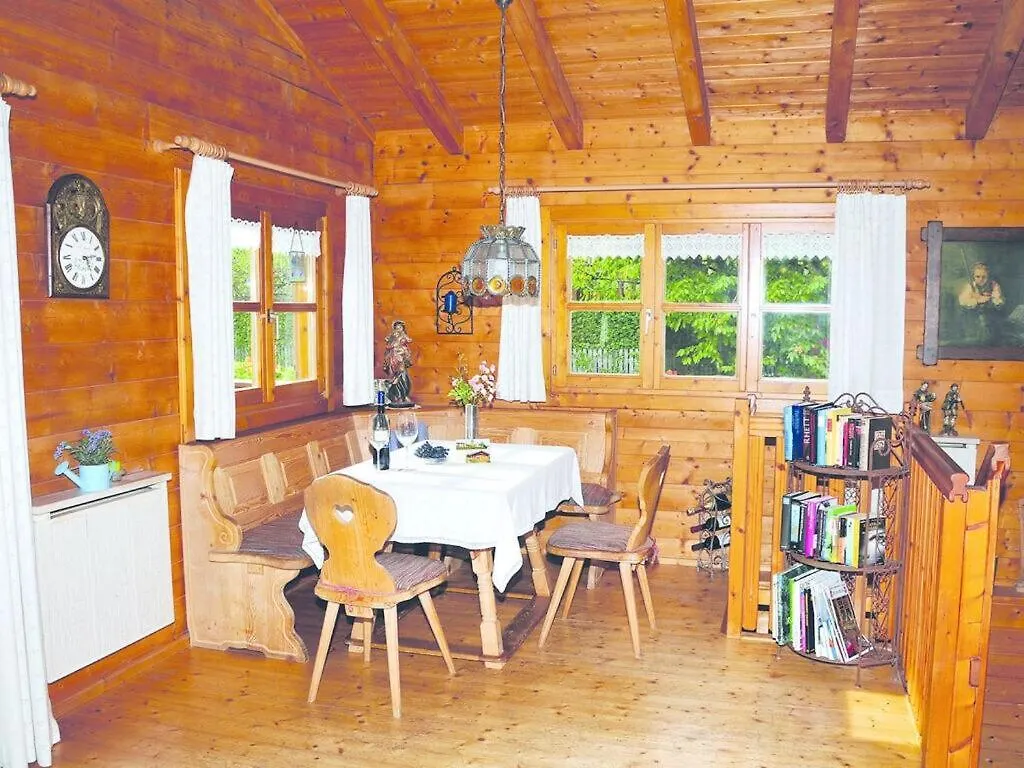 Apartment Near West Hamburg Neubeuern
